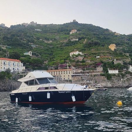 Salerno Yacht Hotell Eksteriør bilde