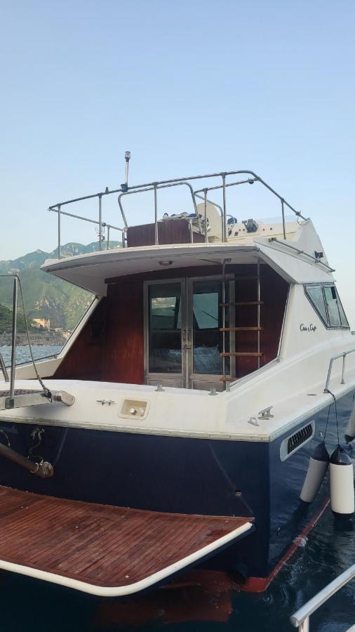Salerno Yacht Hotell Eksteriør bilde