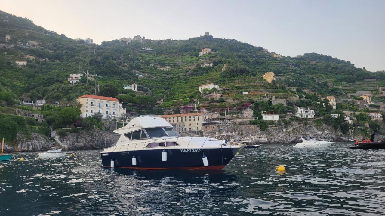 Salerno Yacht Hotell Eksteriør bilde